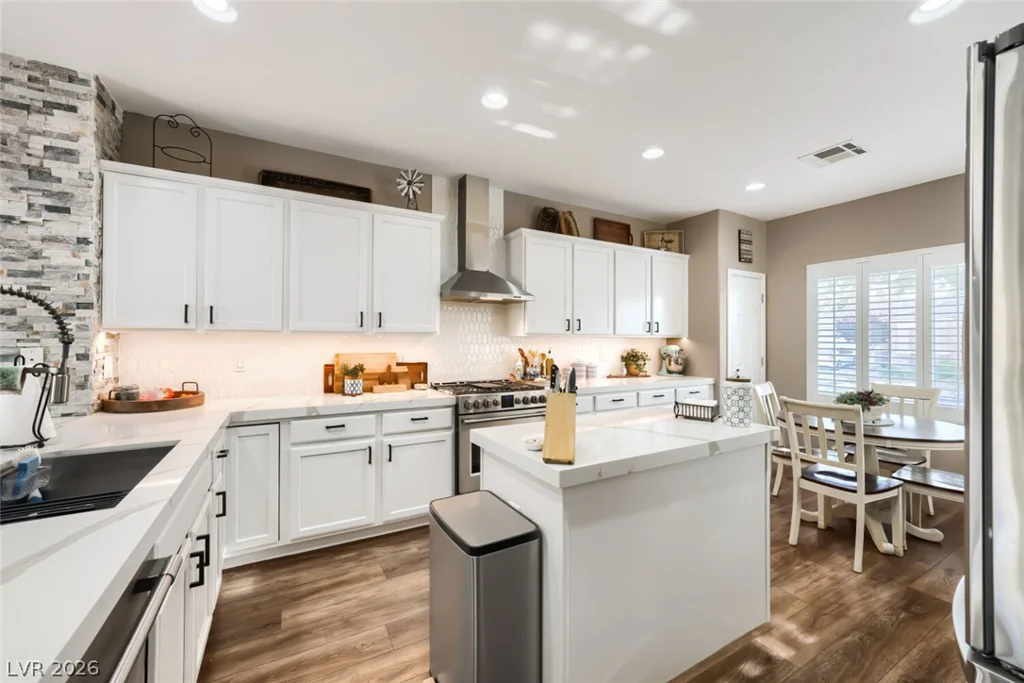7356 Petrel, North Las Vegas, NV 89084