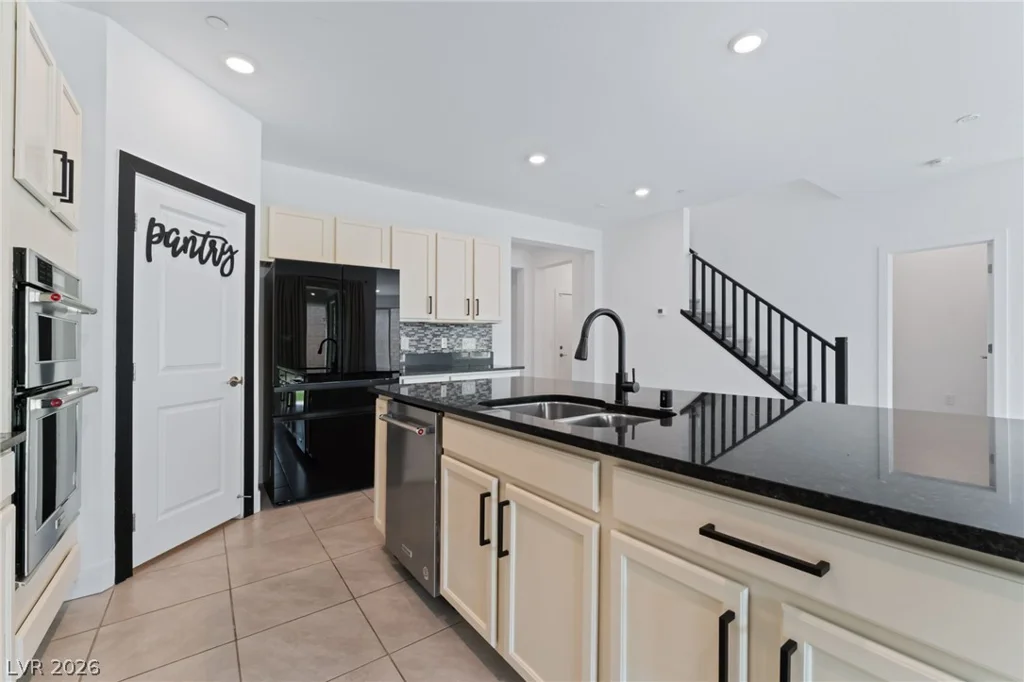 9993 Birch Knoll, Las Vegas, NV 89166