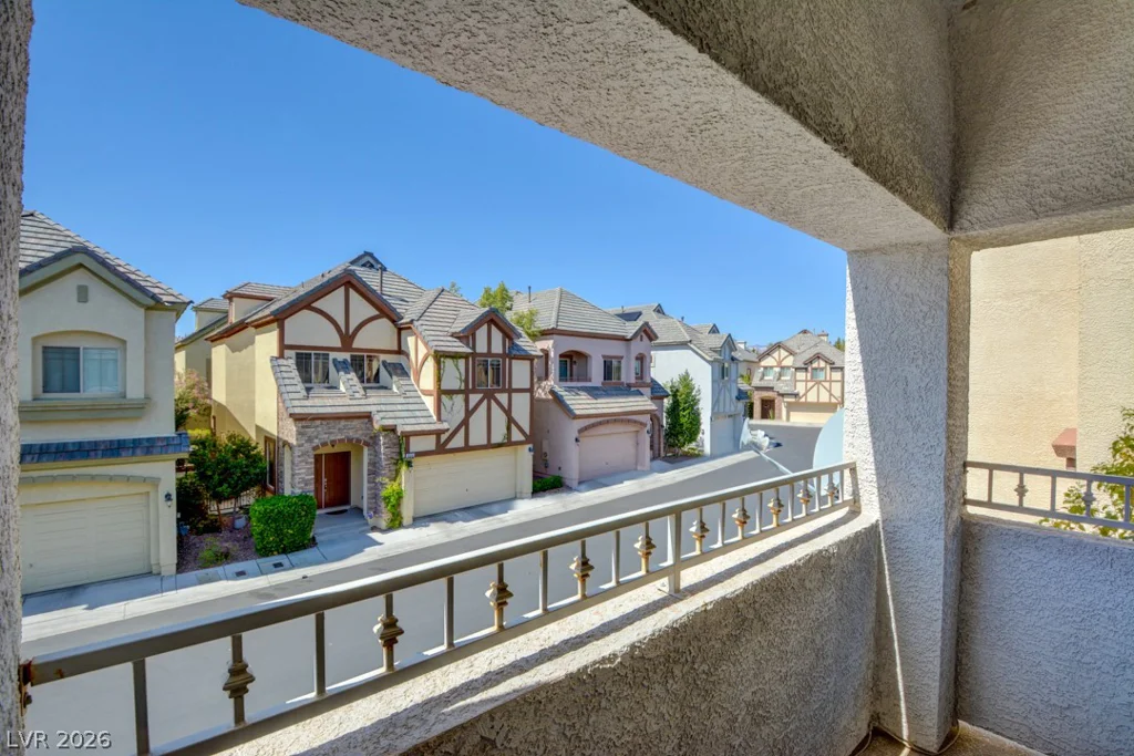 9240 Worsley Park, Las Vegas, NV 89145