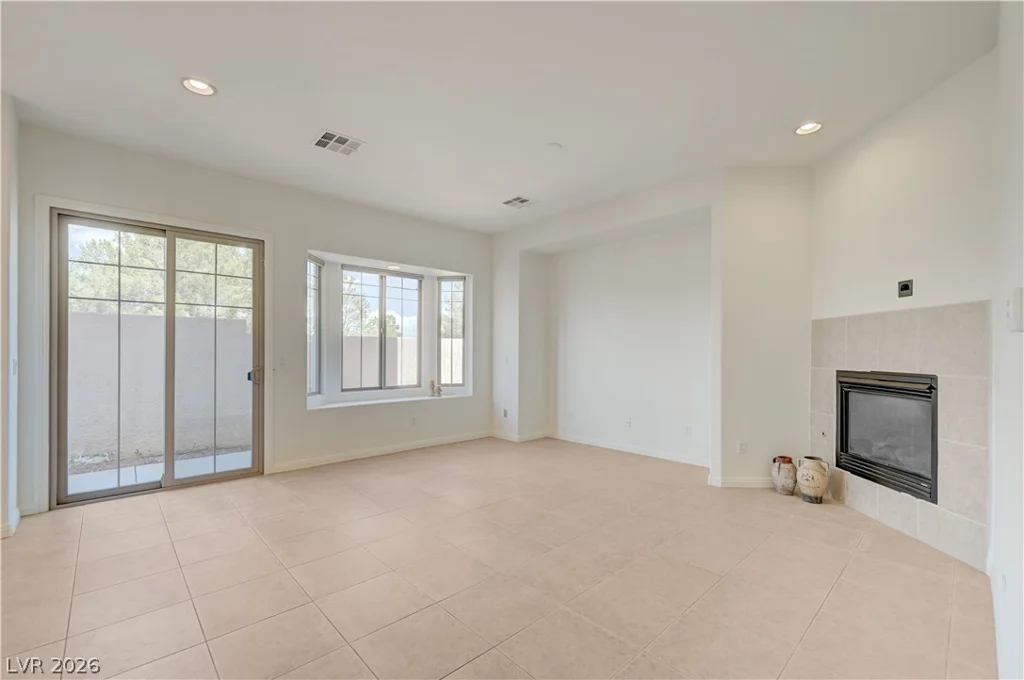 9240 Worsley Park, Las Vegas, NV 89145
