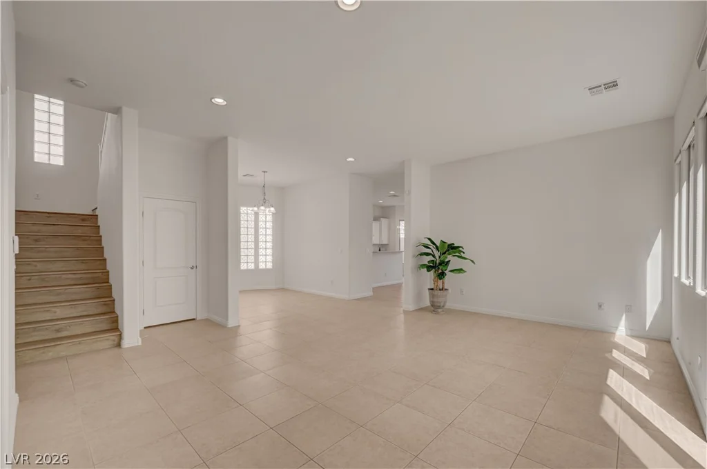 9240 Worsley Park, Las Vegas, NV 89145