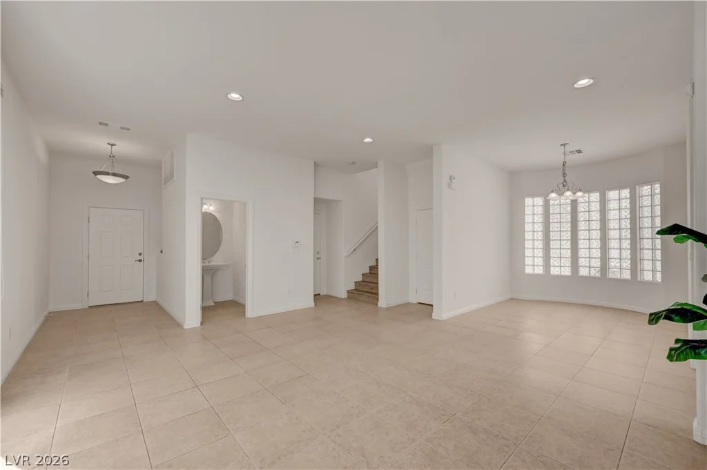 9240 Worsley Park, Las Vegas, NV 89145