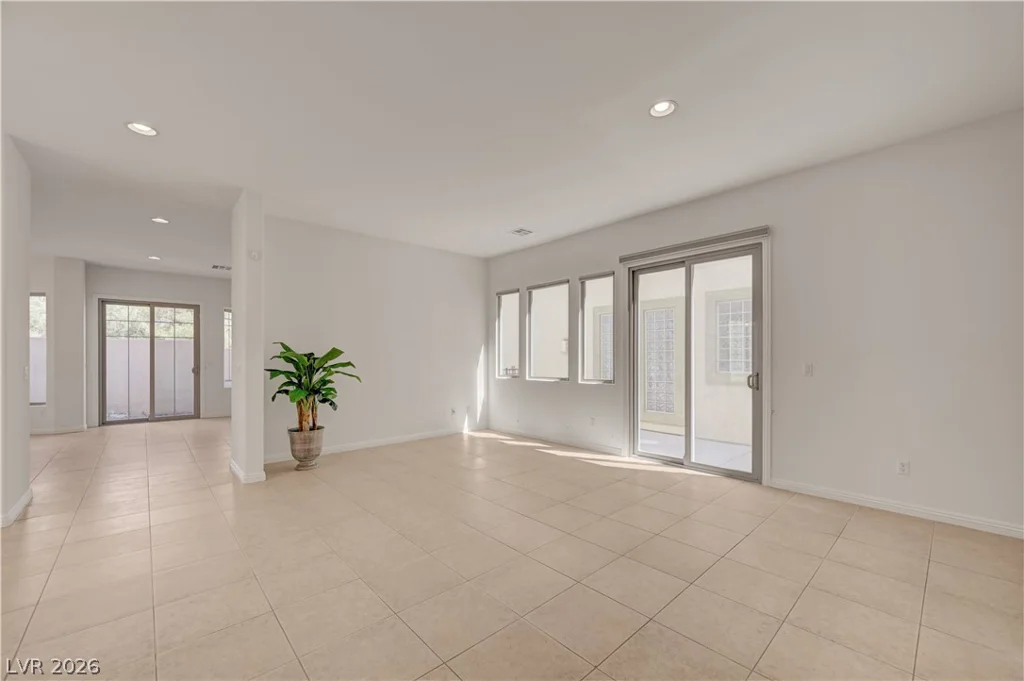 9240 Worsley Park, Las Vegas, NV 89145