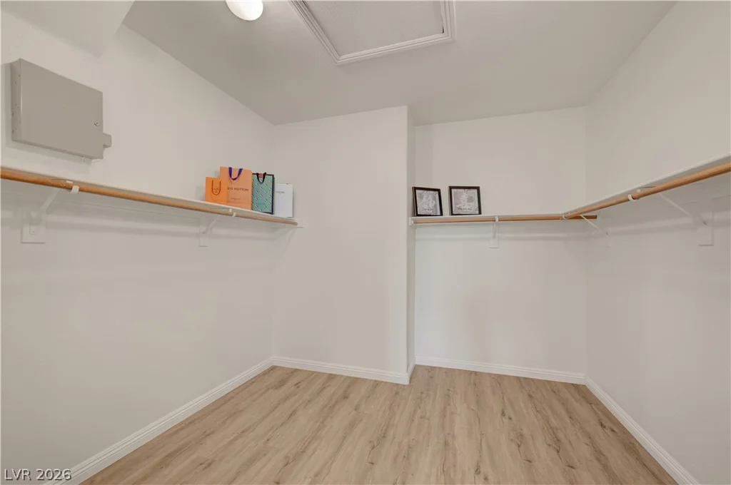 9240 Worsley Park, Las Vegas, NV 89145