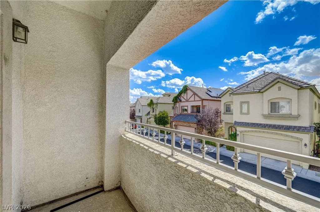 9240 Worsley Park, Las Vegas, NV 89145