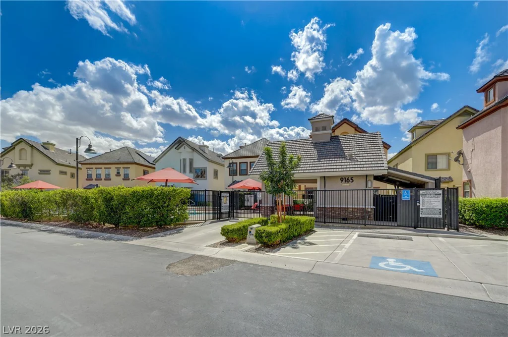 9240 Worsley Park, Las Vegas, NV 89145