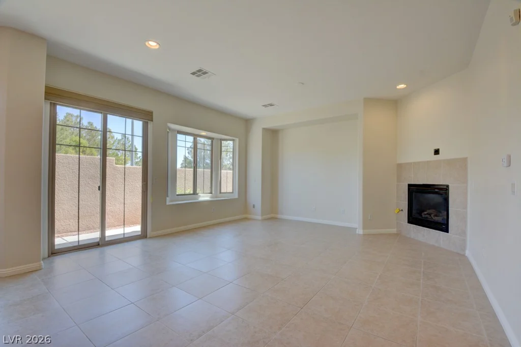9240 Worsley Park, Las Vegas, NV 89145