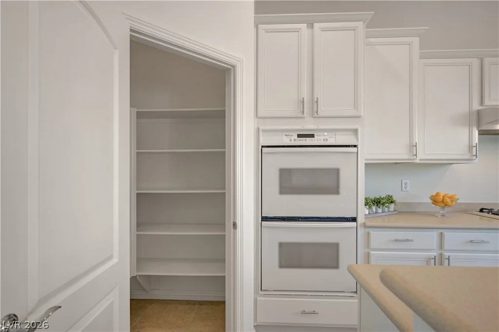9240 Worsley Park, Las Vegas, NV 89145