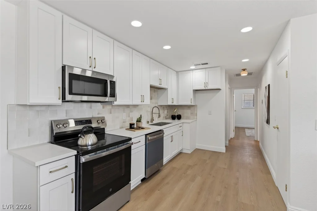 1339 Elizabeth, Las Vegas, NV 89119