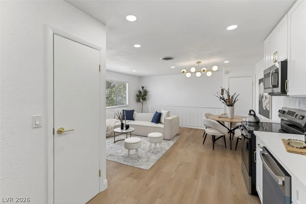 1339 Elizabeth, Las Vegas, NV 89119