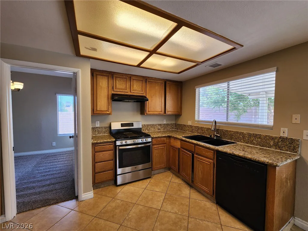 6703 Dominion, Las Vegas, NV 89103