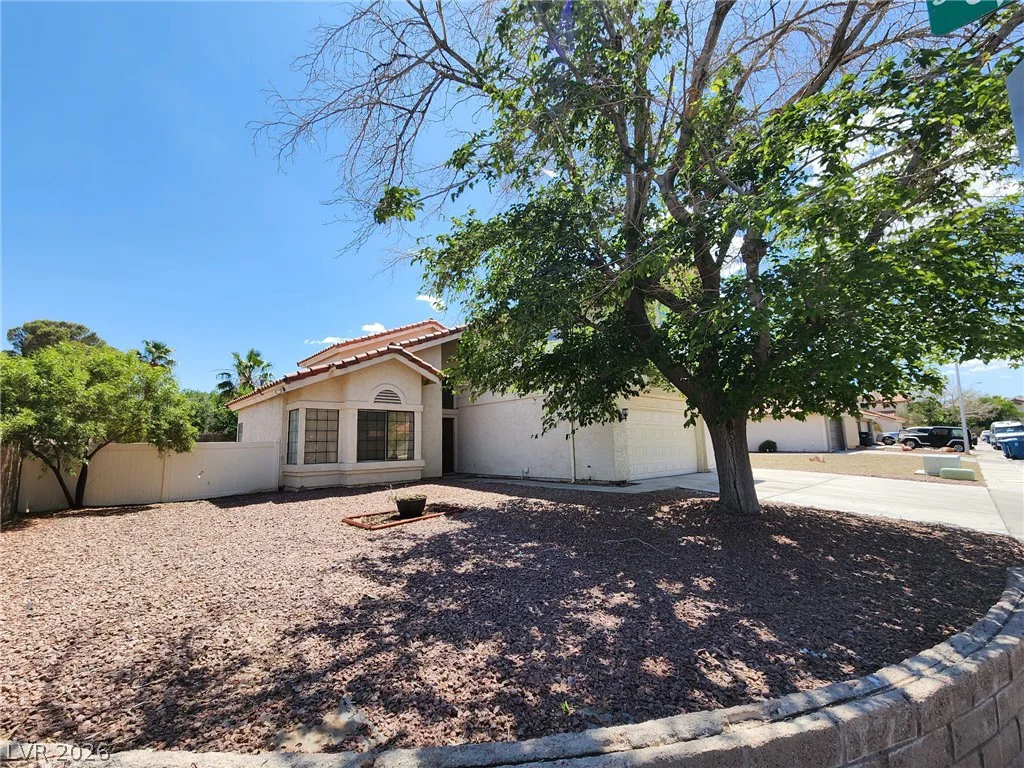 6703 Dominion, Las Vegas, NV 89103