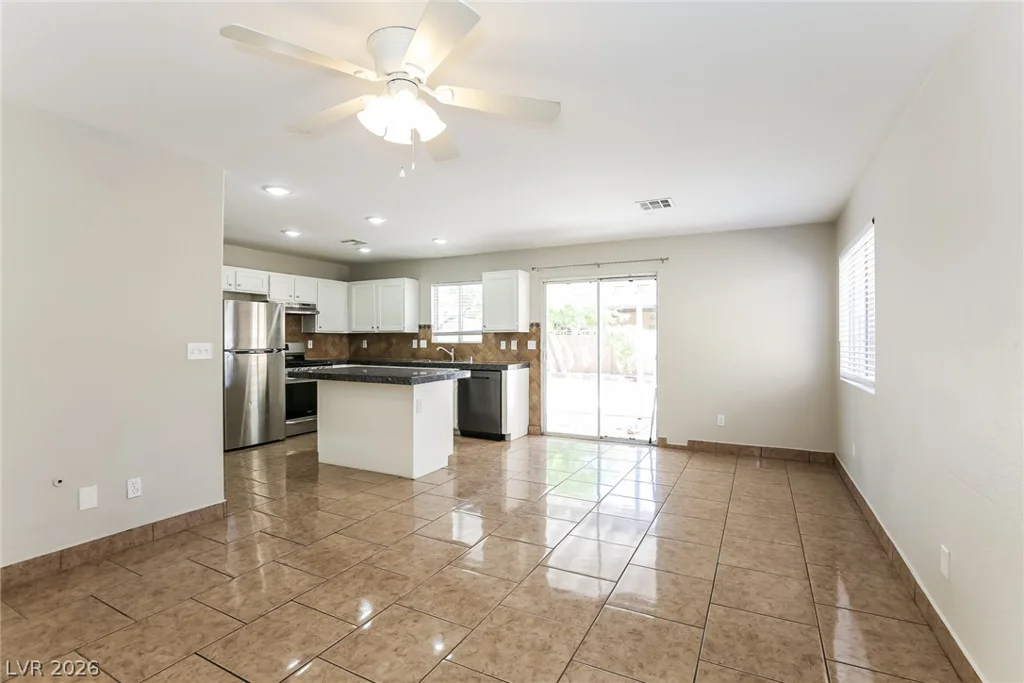 6572 Grand Oaks, Las Vegas, NV 89156