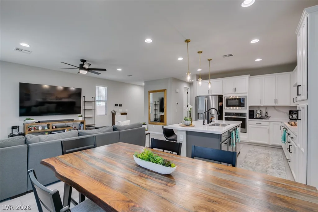1909 Rini Ridge, North Las Vegas, NV 89031