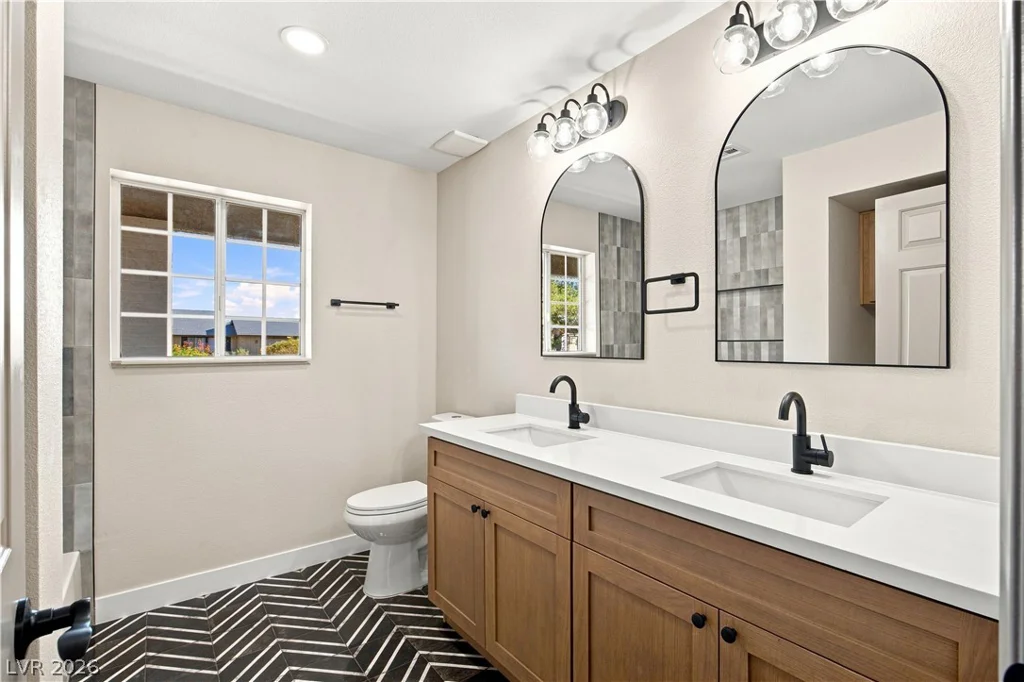 6156 Foxcroft, Las Vegas, NV 89108
