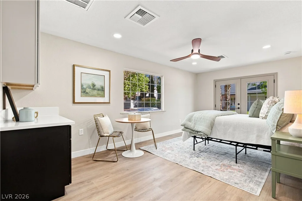 6156 Foxcroft, Las Vegas, NV 89108