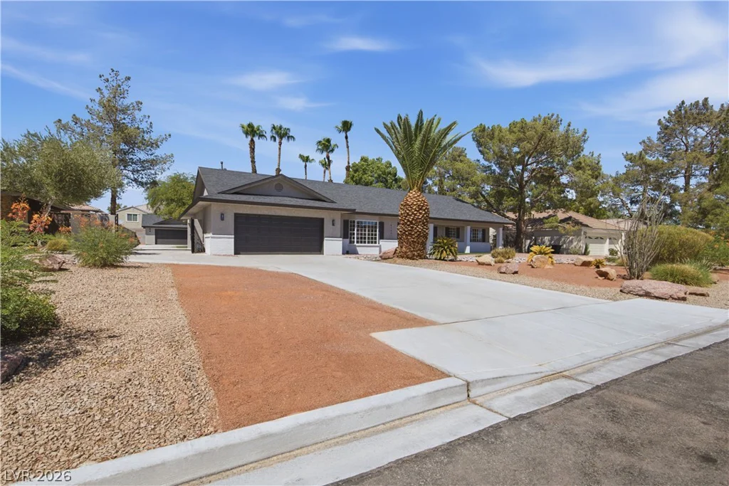 6156 Foxcroft, Las Vegas, NV 89108