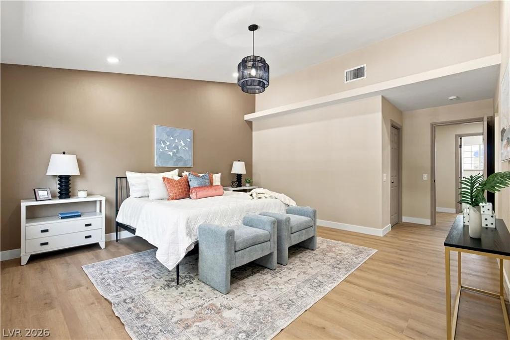 6156 Foxcroft, Las Vegas, NV 89108