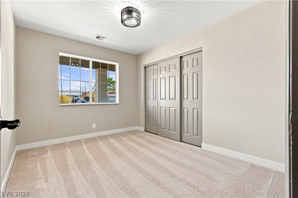 6156 Foxcroft, Las Vegas, NV 89108