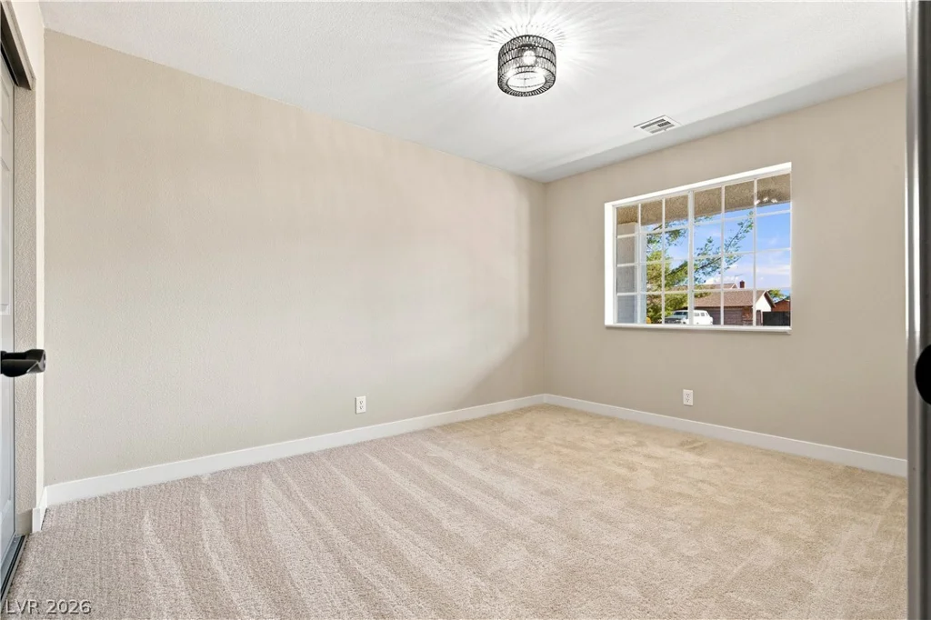 6156 Foxcroft, Las Vegas, NV 89108