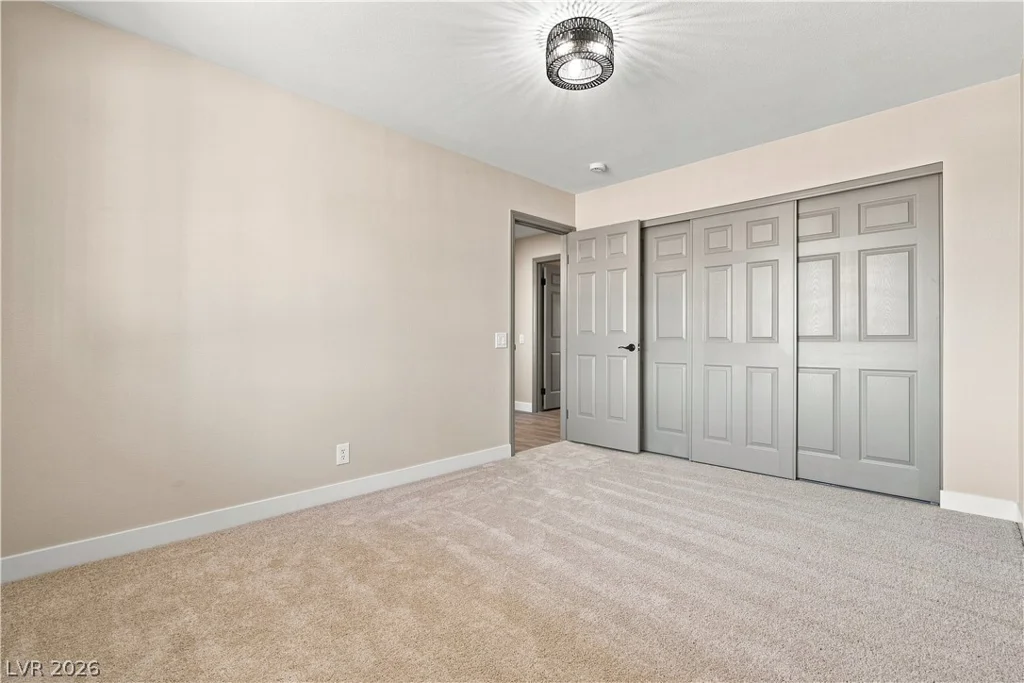 6156 Foxcroft, Las Vegas, NV 89108