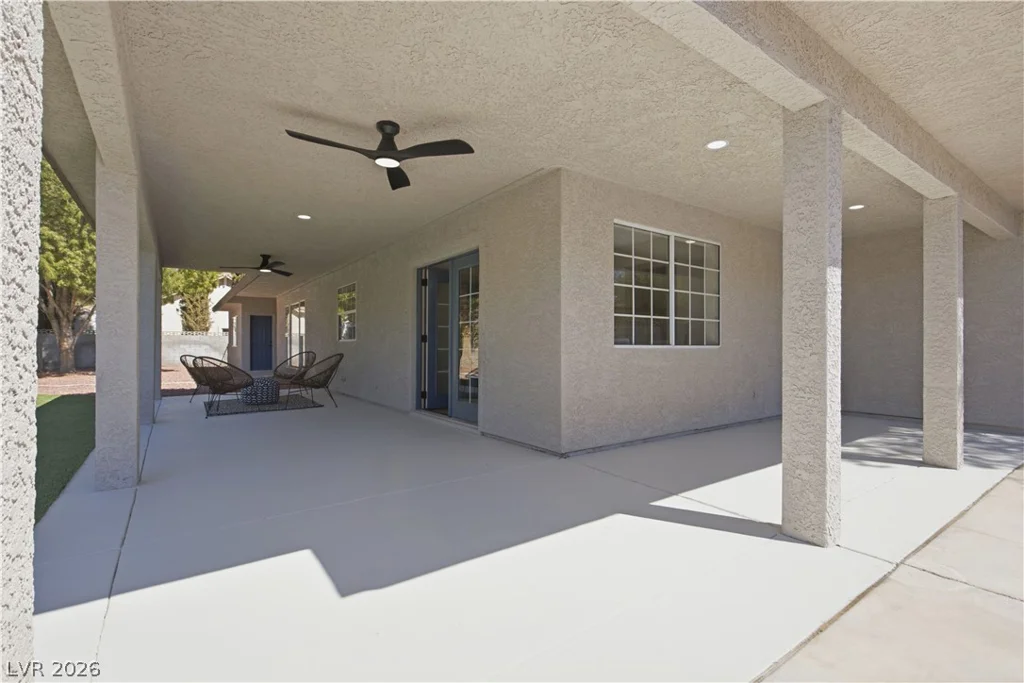 6156 Foxcroft, Las Vegas, NV 89108