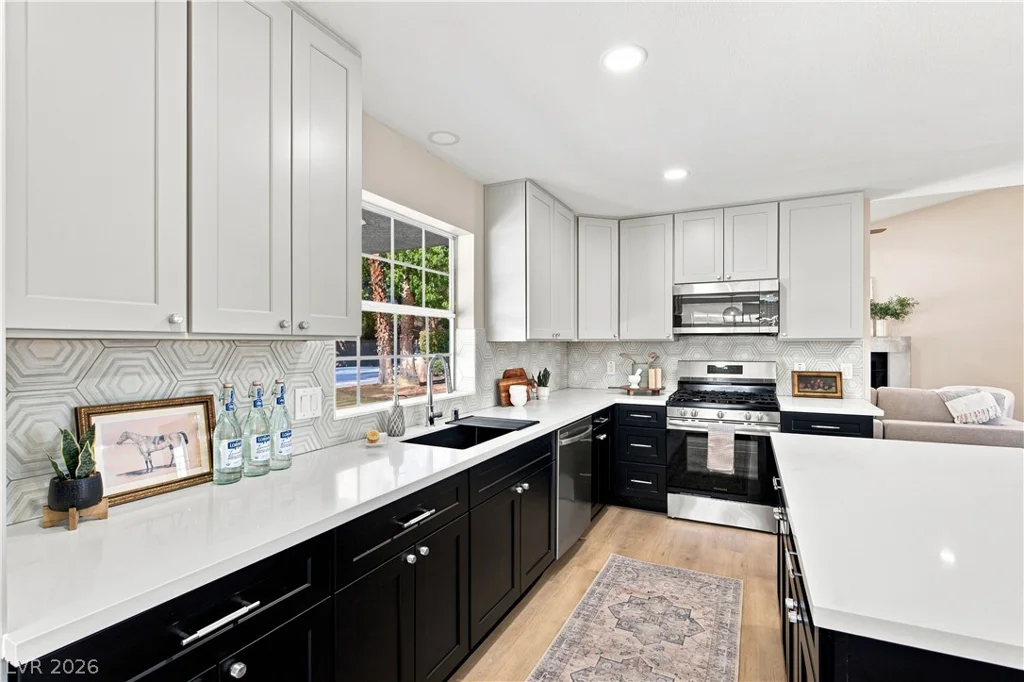 6156 Foxcroft, Las Vegas, NV 89108