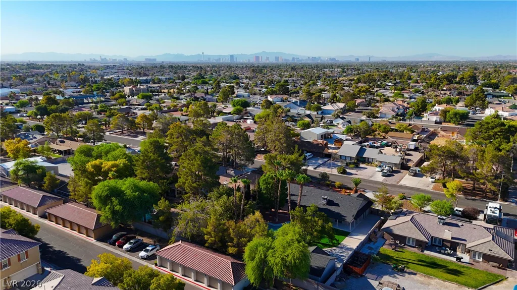 6156 Foxcroft, Las Vegas, NV 89108