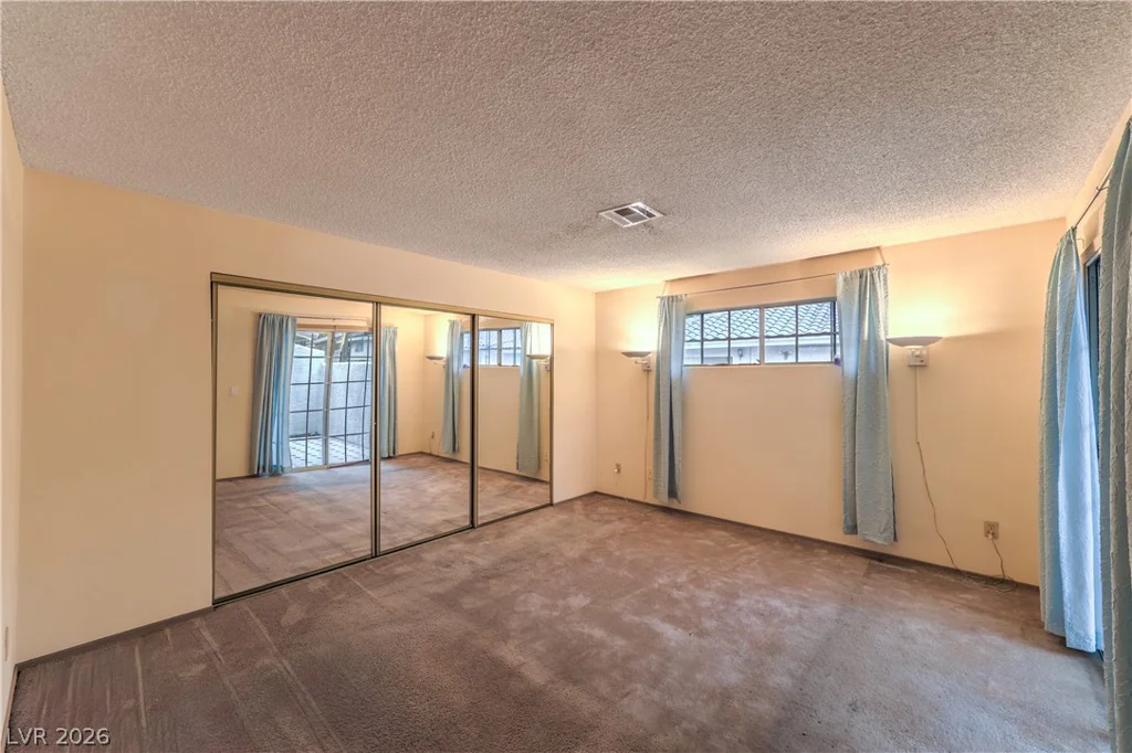 2041 Willowbury, Las Vegas, NV 89108