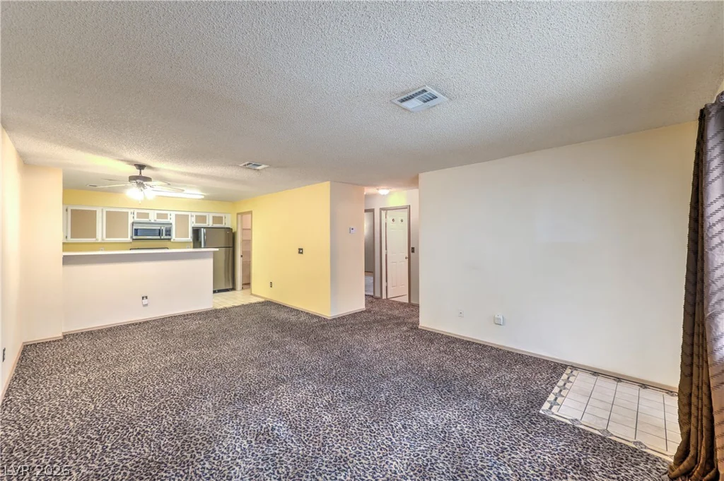 2041 Willowbury, Las Vegas, NV 89108