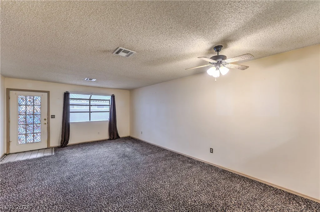 2041 Willowbury, Las Vegas, NV 89108