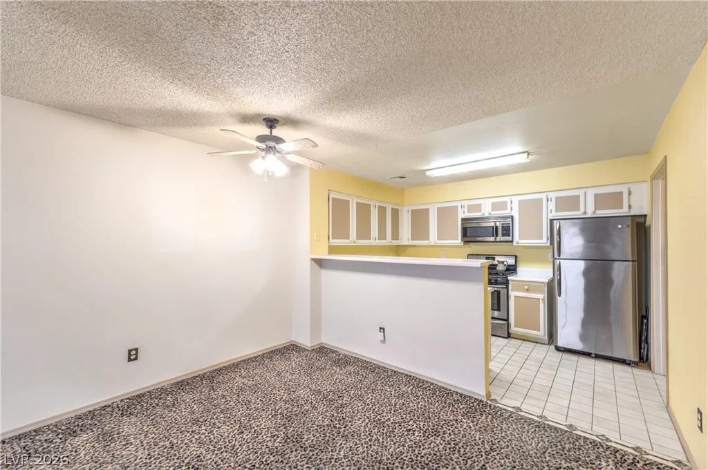 2041 Willowbury, Las Vegas, NV 89108