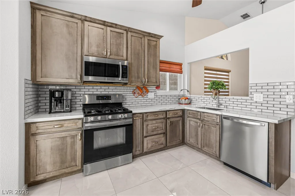 8901 Canyon Magic, Las Vegas, NV 89129