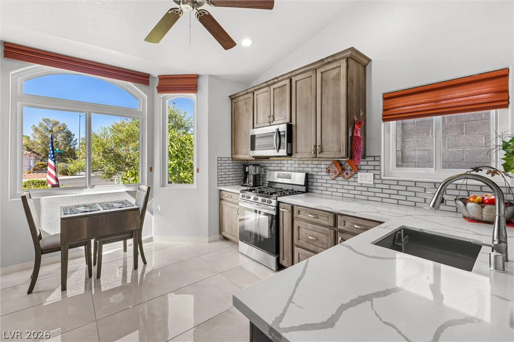 8901 Canyon Magic, Las Vegas, NV 89129