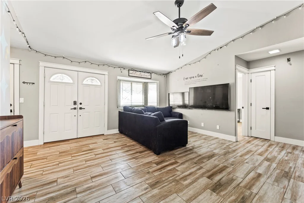 1849 Shagbark, Las Vegas, NV 89156