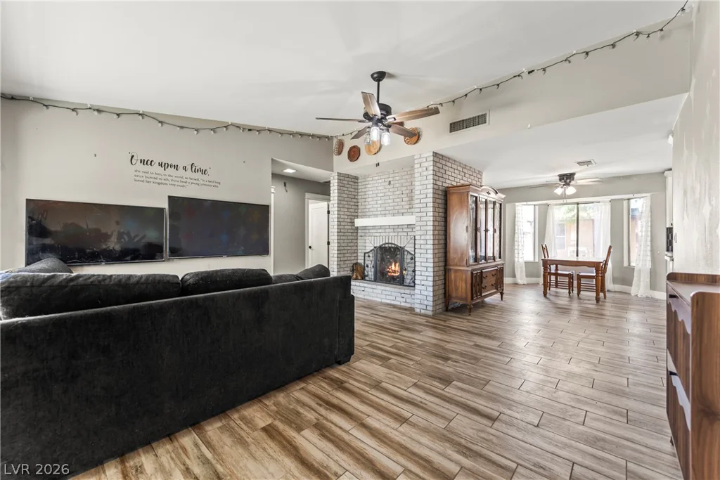 1849 Shagbark, Las Vegas, NV 89156