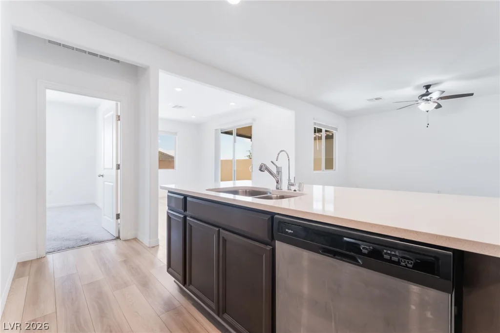 6806 Feather Hill, North Las Vegas, NV 89086