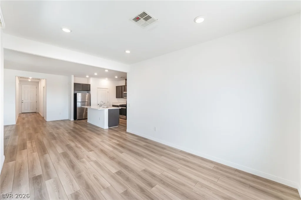 6806 Feather Hill, North Las Vegas, NV 89086