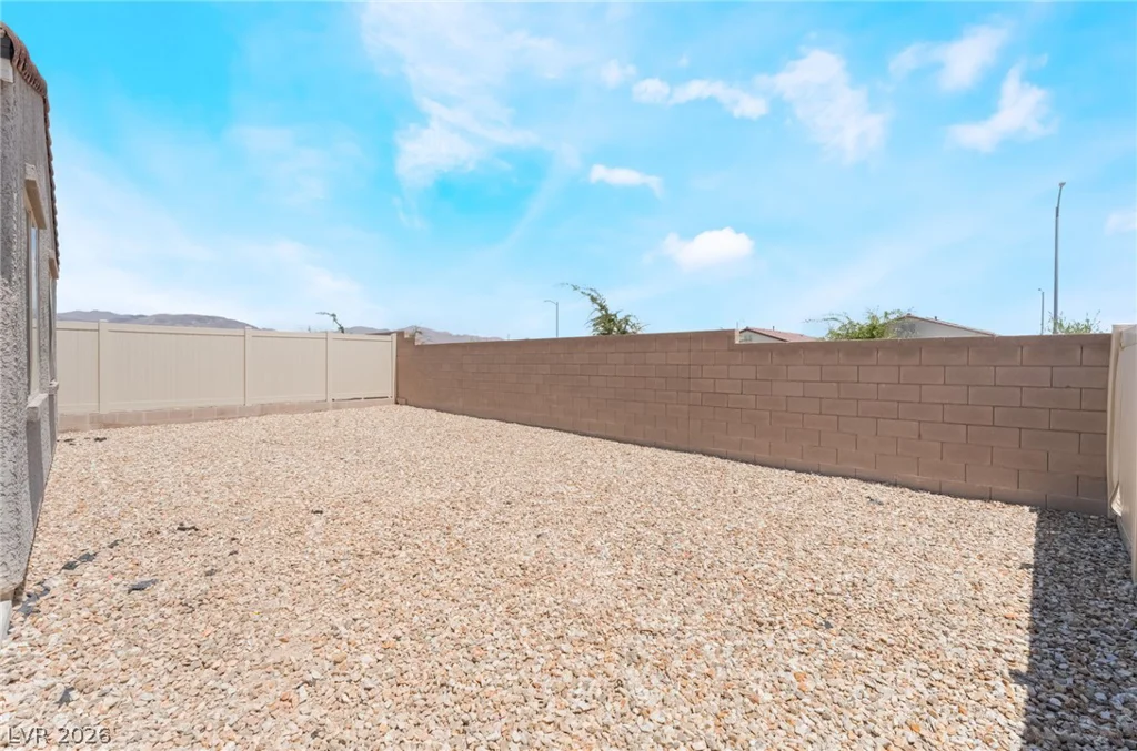 6806 Feather Hill, North Las Vegas, NV 89086
