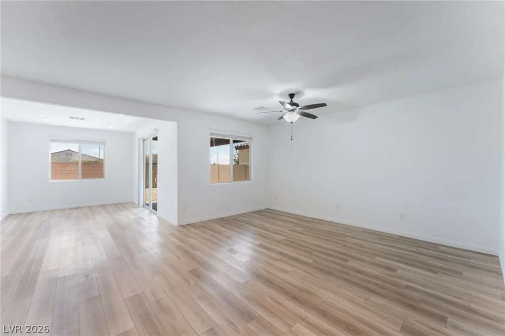 6806 Feather Hill, North Las Vegas, NV 89086