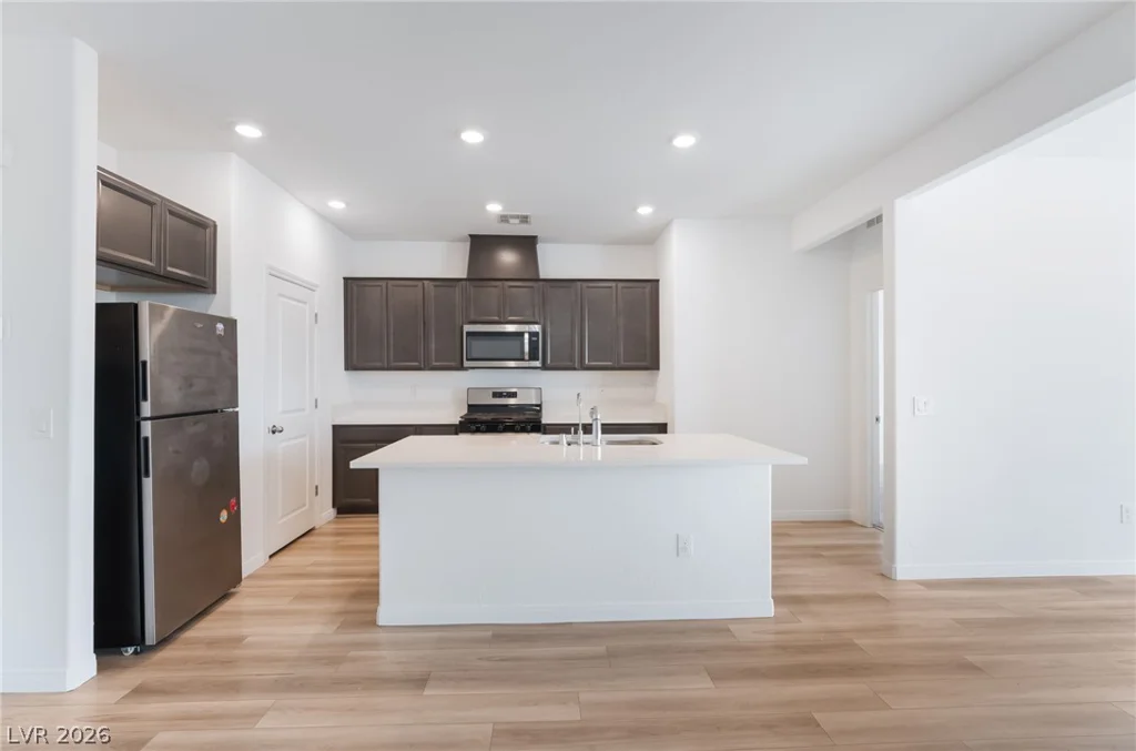6806 Feather Hill, North Las Vegas, NV 89086