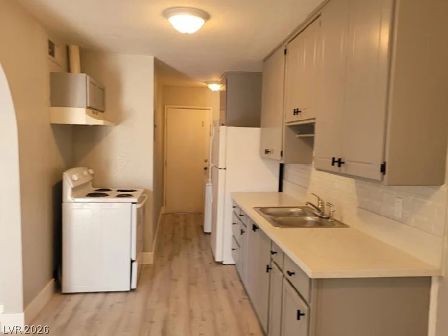 1828 Lewis, Las Vegas, NV 89101