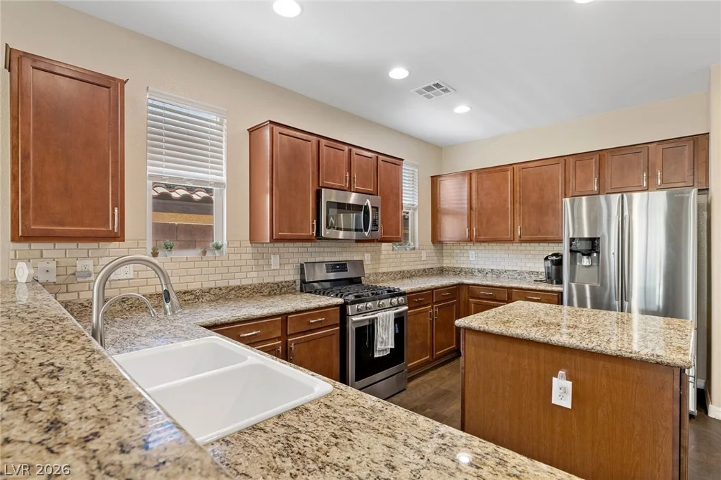 10420 Bays Mountain, Las Vegas, NV 89166