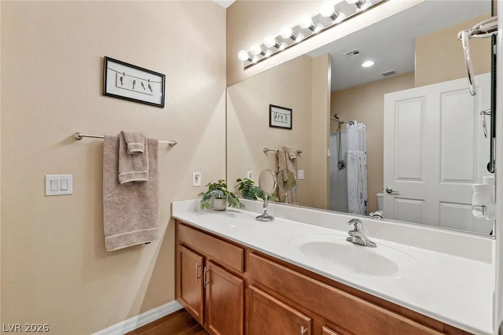 10420 Bays Mountain, Las Vegas, NV 89166