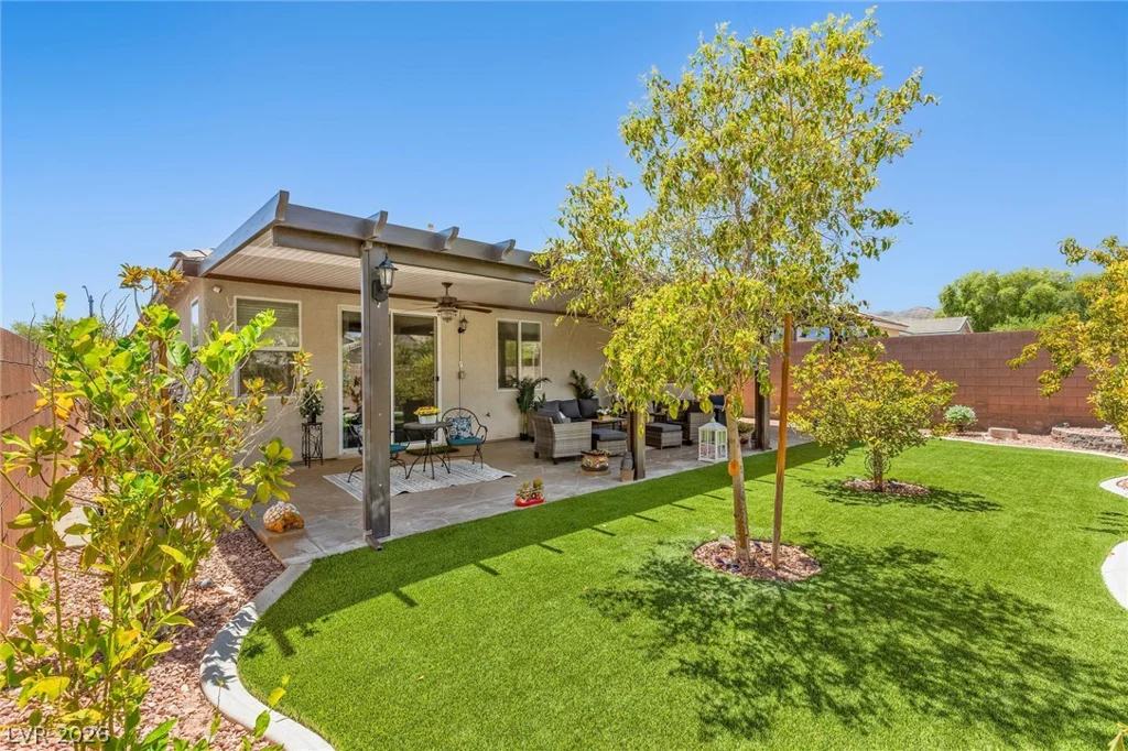 10420 Bays Mountain, Las Vegas, NV 89166