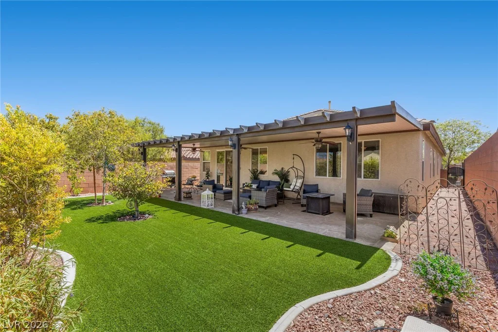 10420 Bays Mountain, Las Vegas, NV 89166