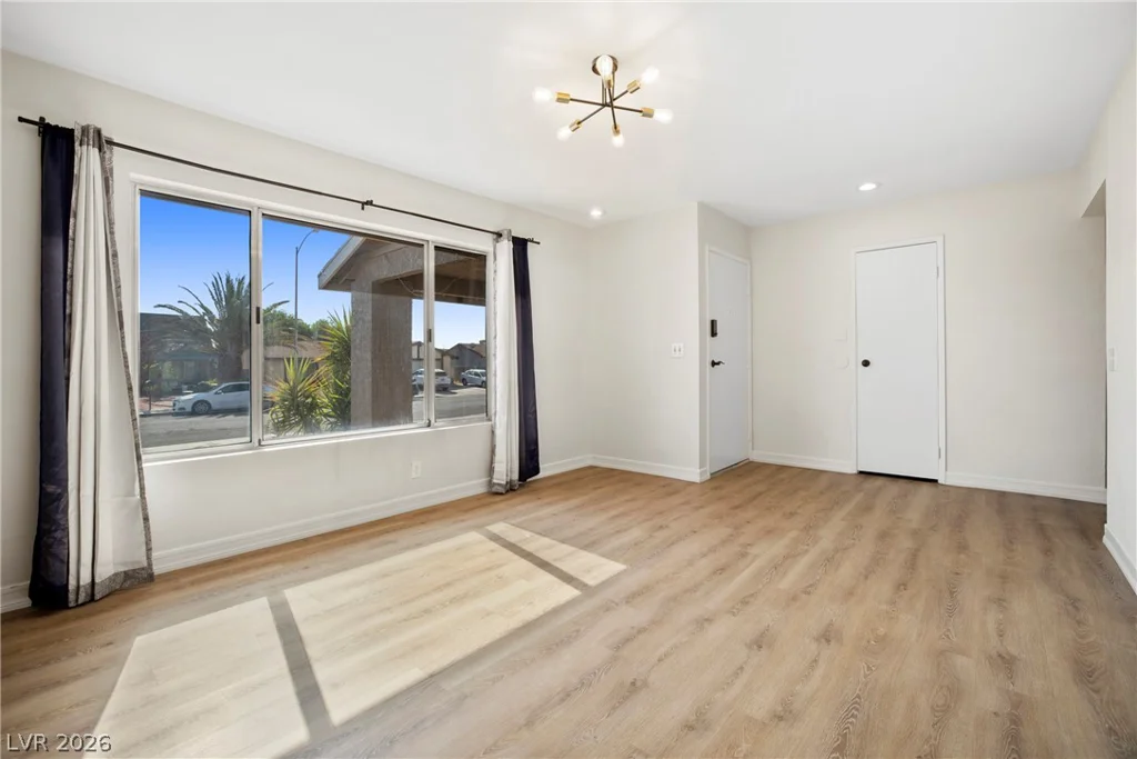 3955 Belhaven, Las Vegas, NV 89147