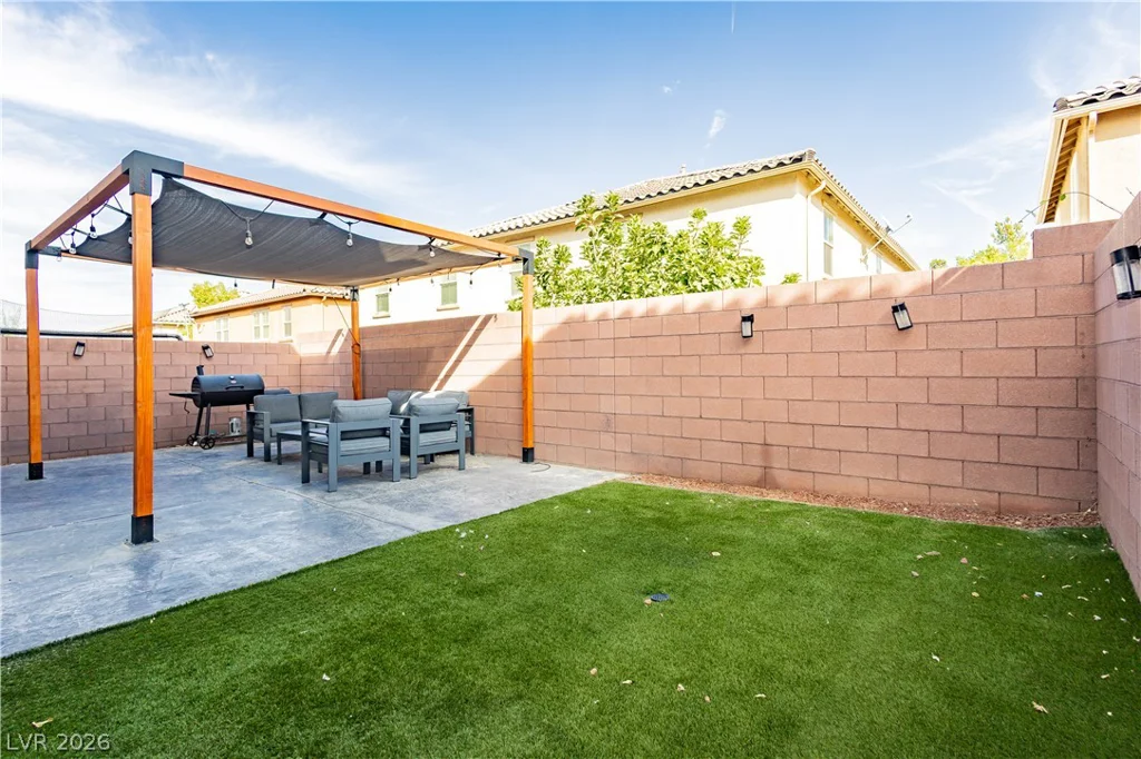 7056 Adler Falls, Las Vegas, NV 89118