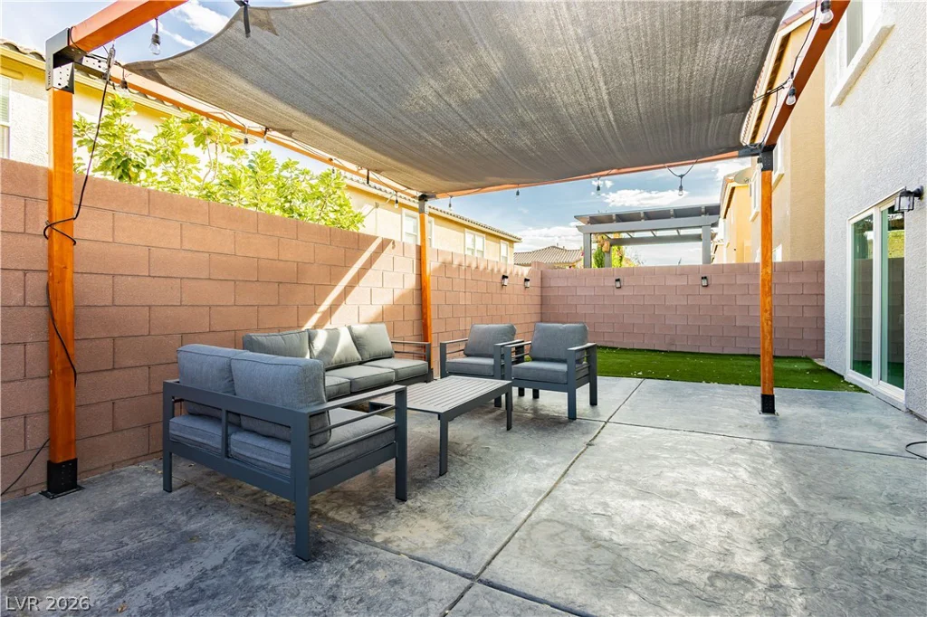 7056 Adler Falls, Las Vegas, NV 89118