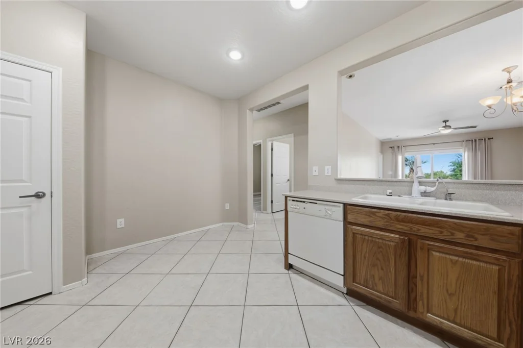 2524 Eclipsing Stars, Henderson, NV 89044